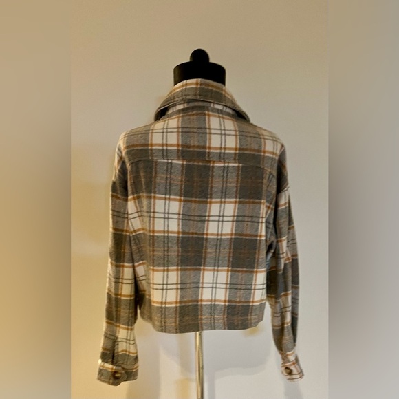 Timing Gray and White Plaid Utility Jacket - Picture 3 of 4
